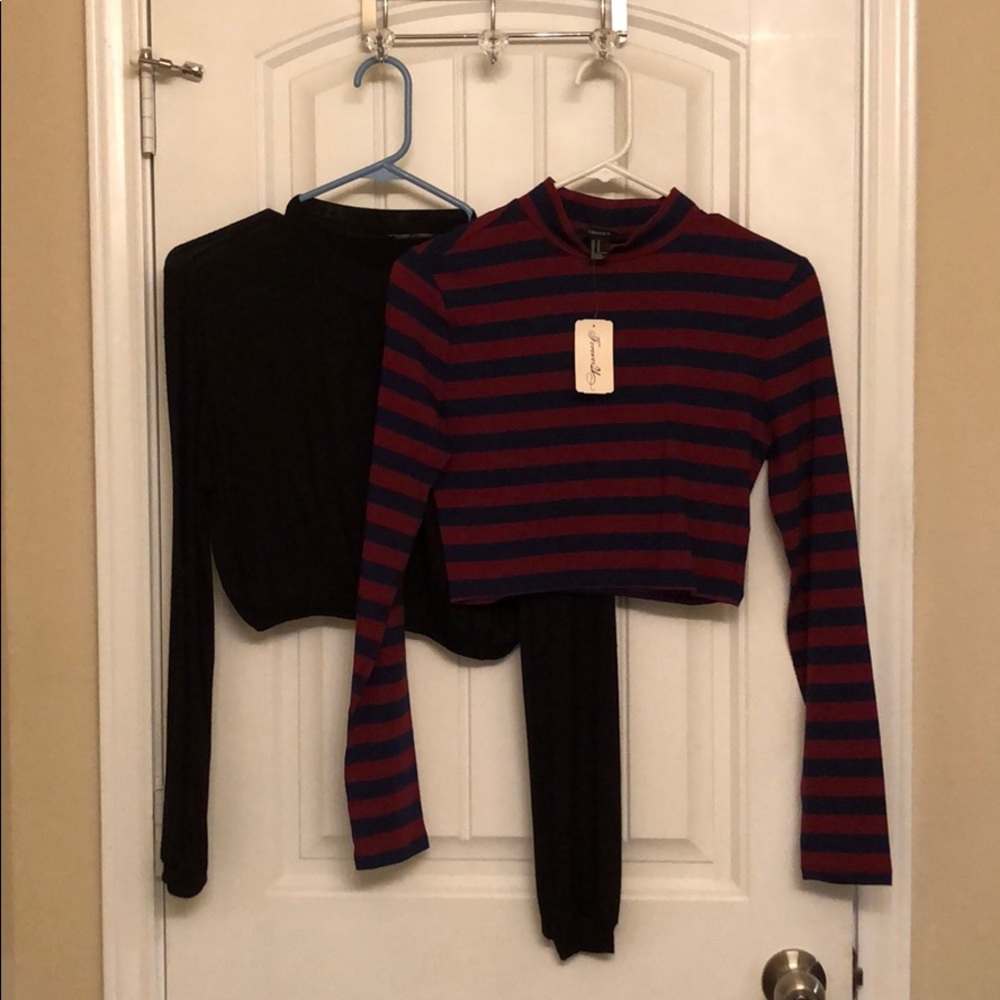 2 Crop Tops